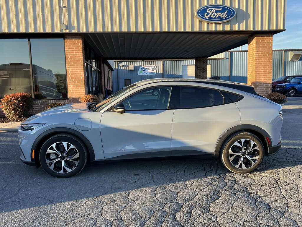 2025 Ford Mustang Mach-E Select AWD