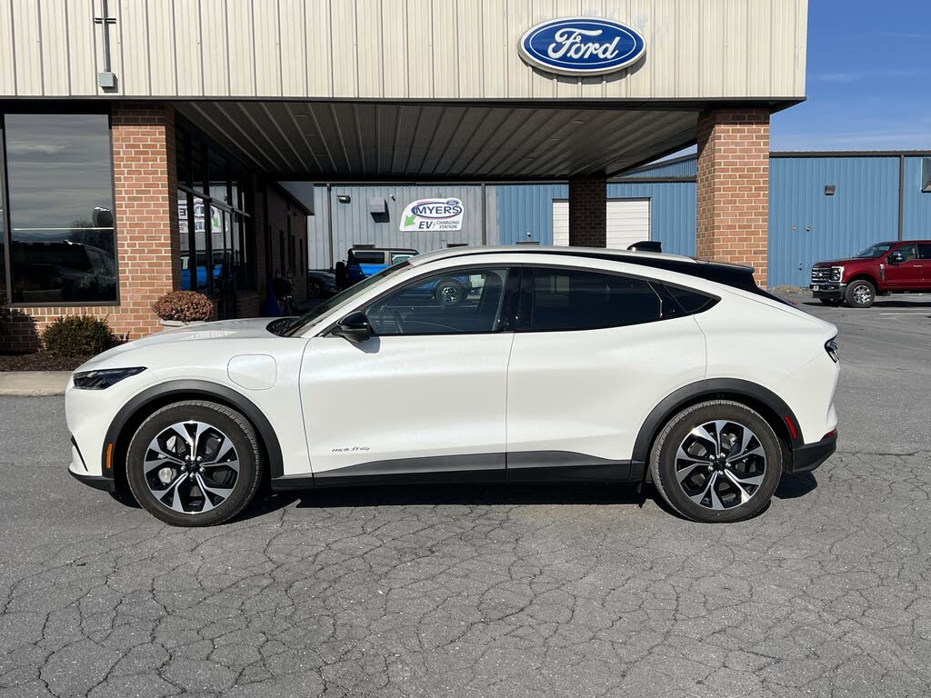 2025 Ford Mustang Mach-E Select AWD