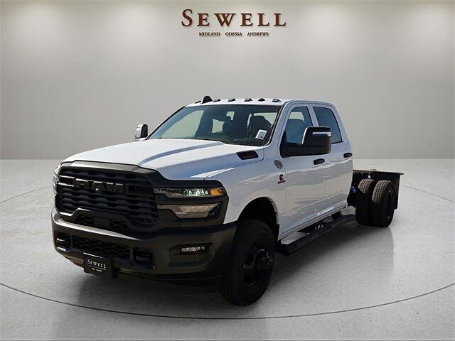 2026 RAM 3500 Chassis Tradesman Crew Cab LB DRW 4WD