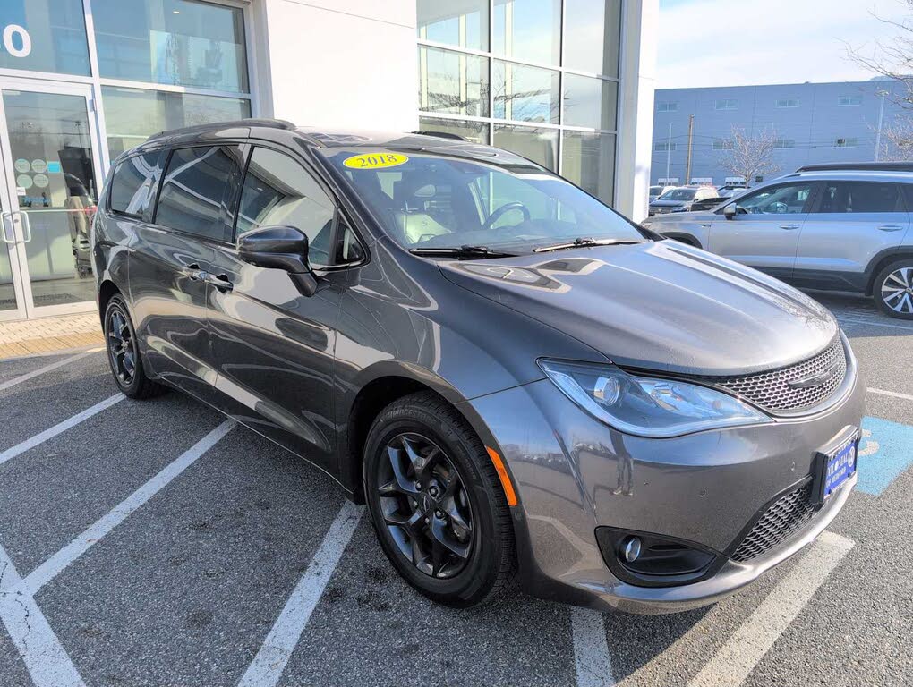 2018 Chrysler Pacifica Touring L Plus FWD