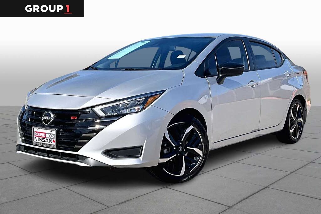 2024 Nissan Versa SR FWD