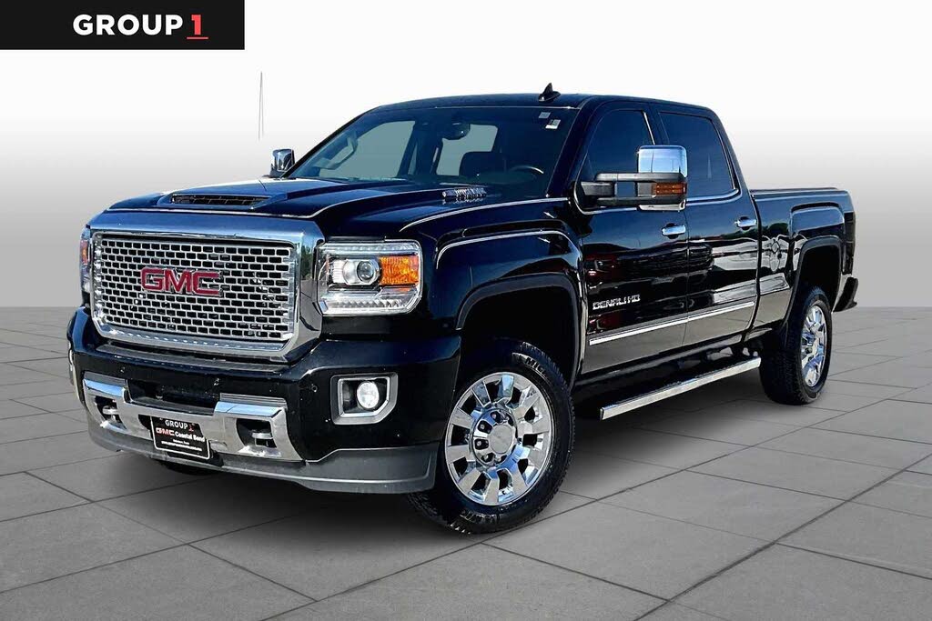 2017 GMC Sierra 2500HD Denali Crew Cab SB 4WD