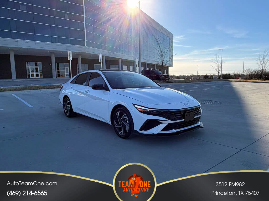 2025 Hyundai Elantra SEL Sport FWD