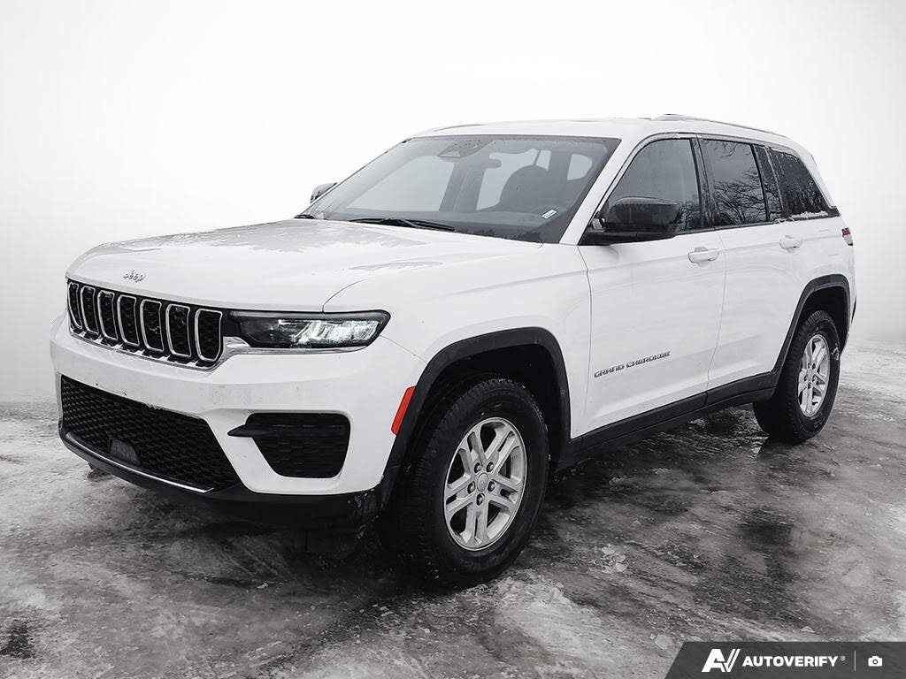 2023 Jeep Grand Cherokee Laredo 4WD