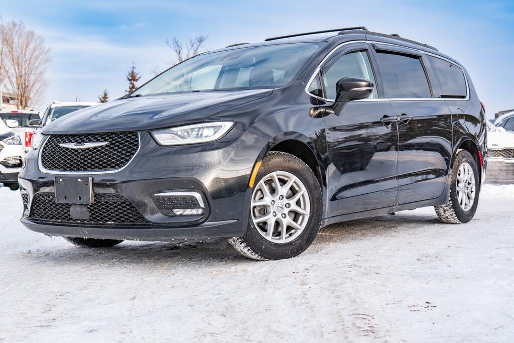 2022 Chrysler Pacifica Touring L FWD