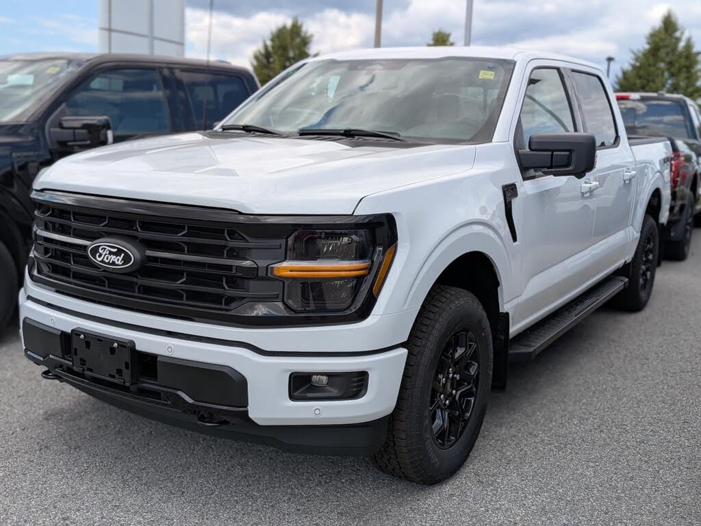 Ford F-150 XLT SuperCrew 4WD 2025