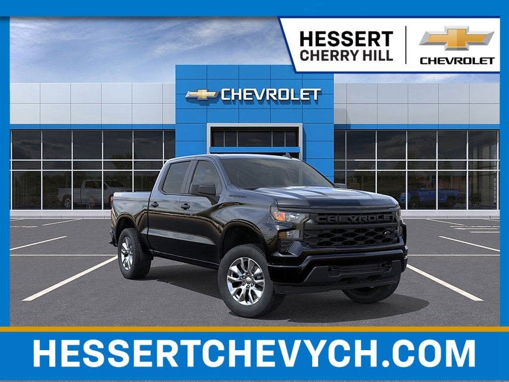 2026 Chevrolet Silverado 1500 Custom Crew Cab 4WD