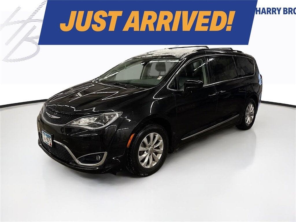 2017 Chrysler Pacifica Touring L FWD