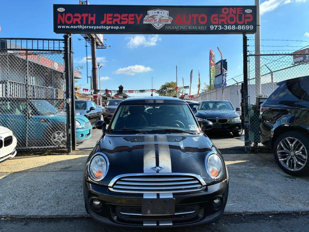 2013 MINI Cooper Hatchback FWD