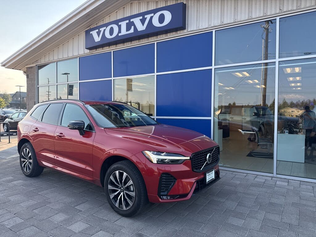 2025 Volvo XC60 B5 Core Dark Theme AWD