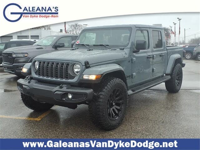 2025 Jeep Gladiator NightHawk Crew Cab 4WD