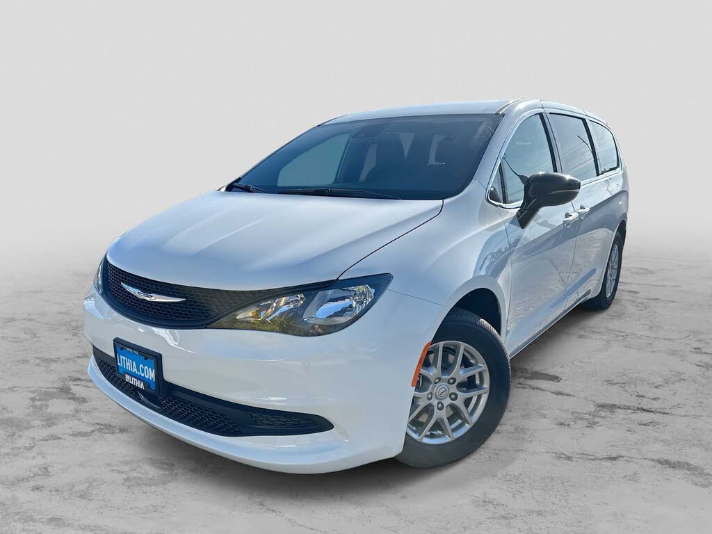 2026 Chrysler Voyager LX FWD