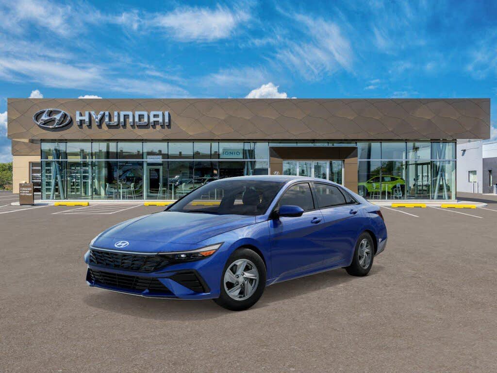 2026 Hyundai Elantra SE FWD