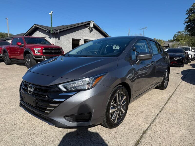 2025 Nissan Versa SV FWD
