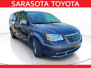 Chrysler Town & Country Touring-L FWD