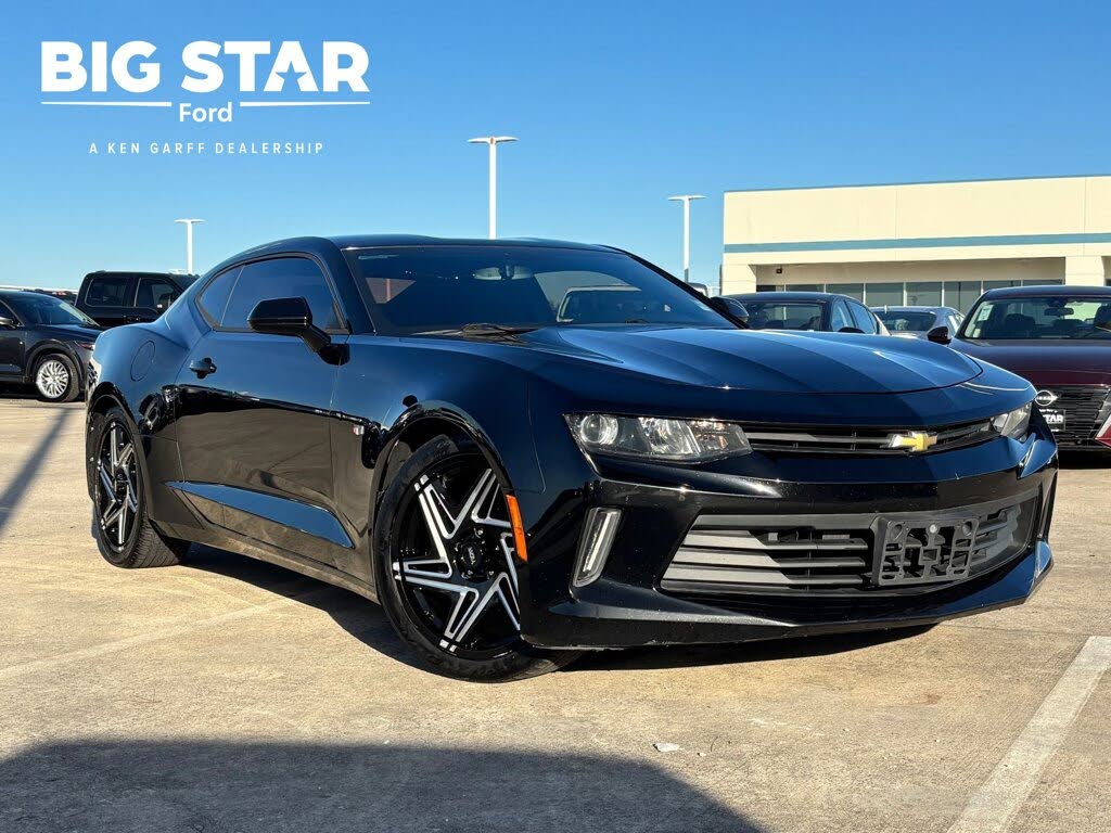 2017 Chevrolet Camaro 1LT Coupe RWD