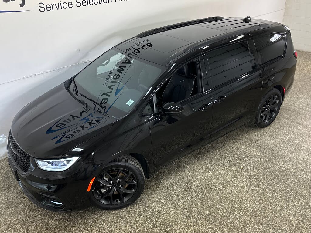 Chrysler Pacifica Limited FWD 2024