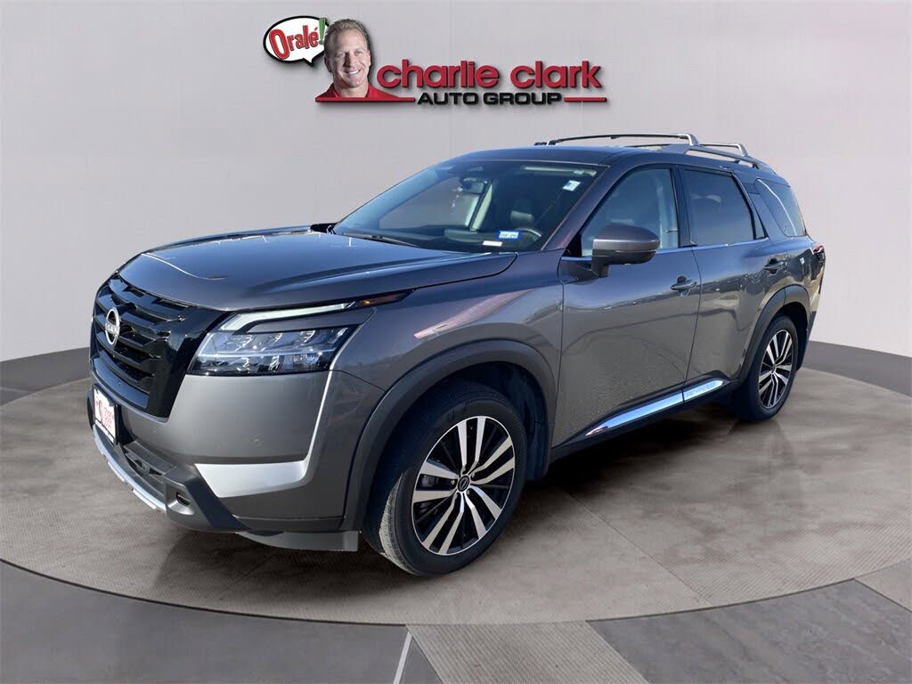 2024 Nissan Pathfinder Platinum FWD