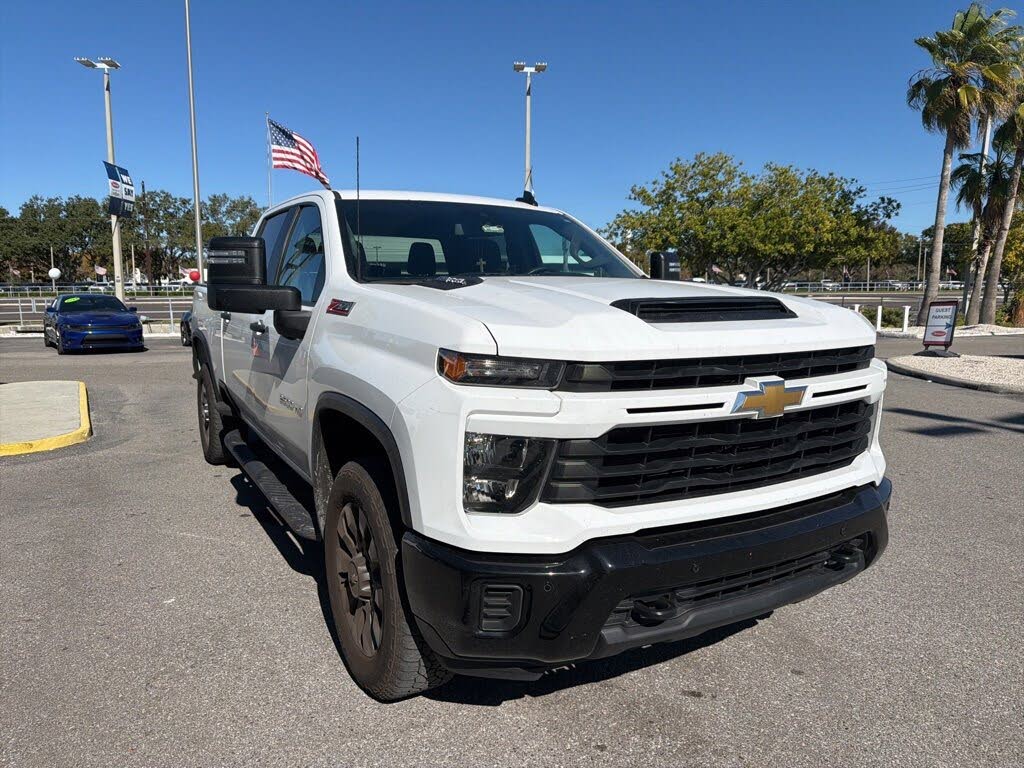 2025 Chevrolet Silverado 2500HD Custom Crew Cab 4WD