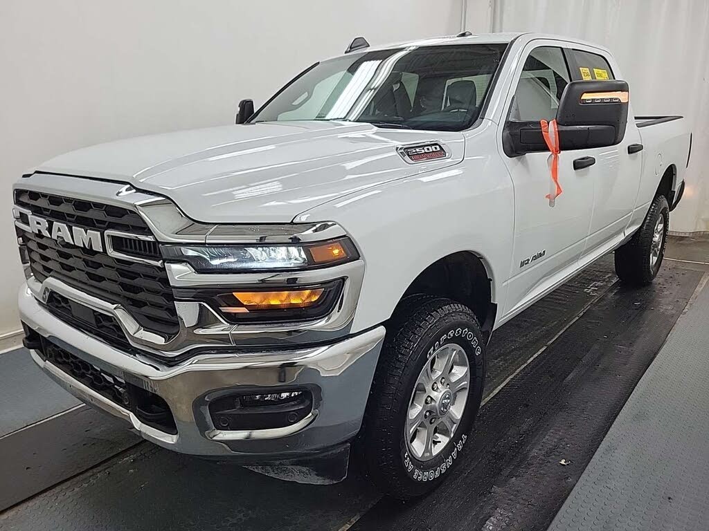 2025 RAM 2500 Big Horn Crew Cab 4WD