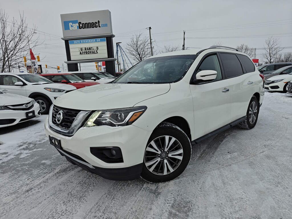 Nissan Pathfinder SV 4WD 2017