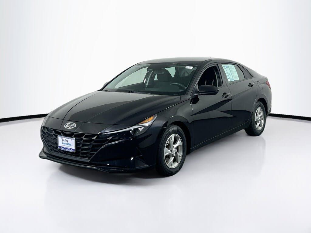 2023 Hyundai Elantra SE FWD