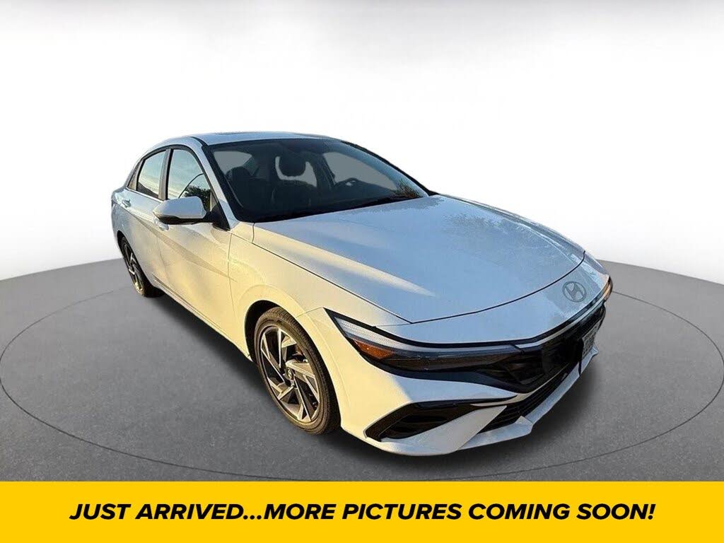 2025 Hyundai Elantra Limited FWD