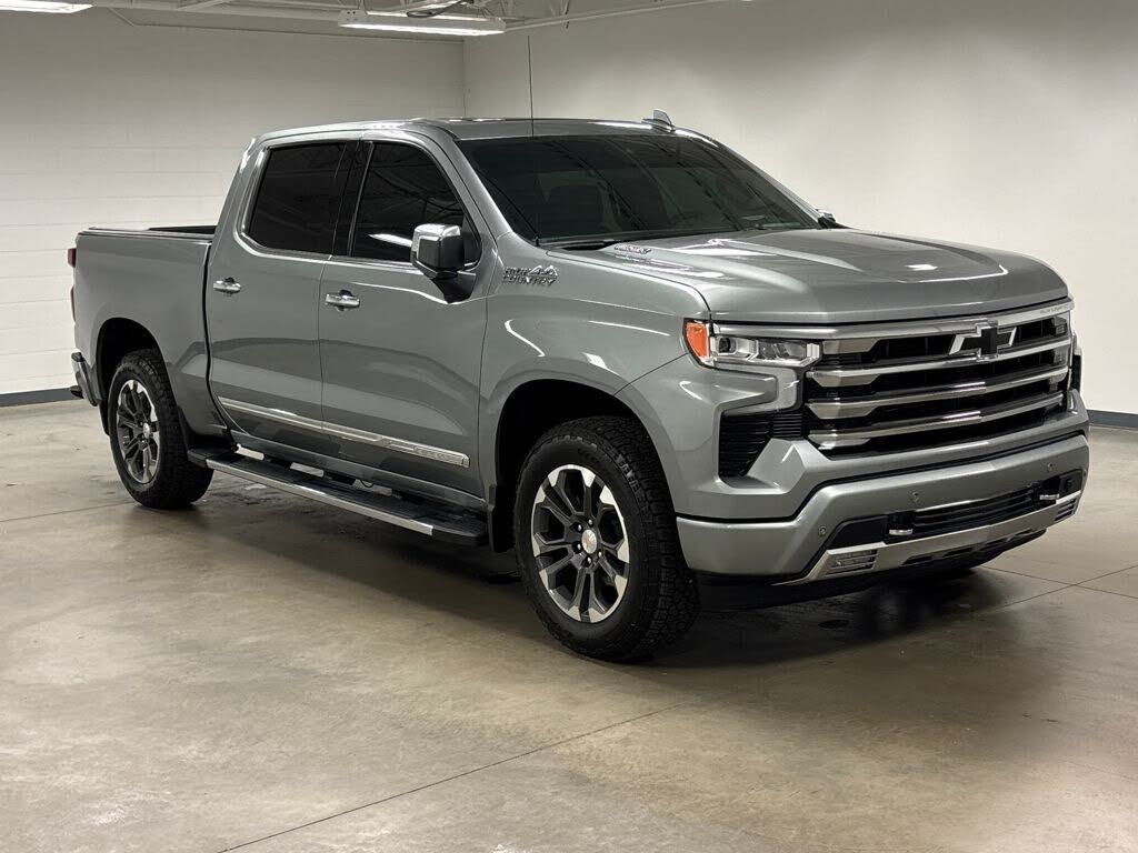 2026 Chevrolet Silverado 1500 High Country Crew Cab 4WD