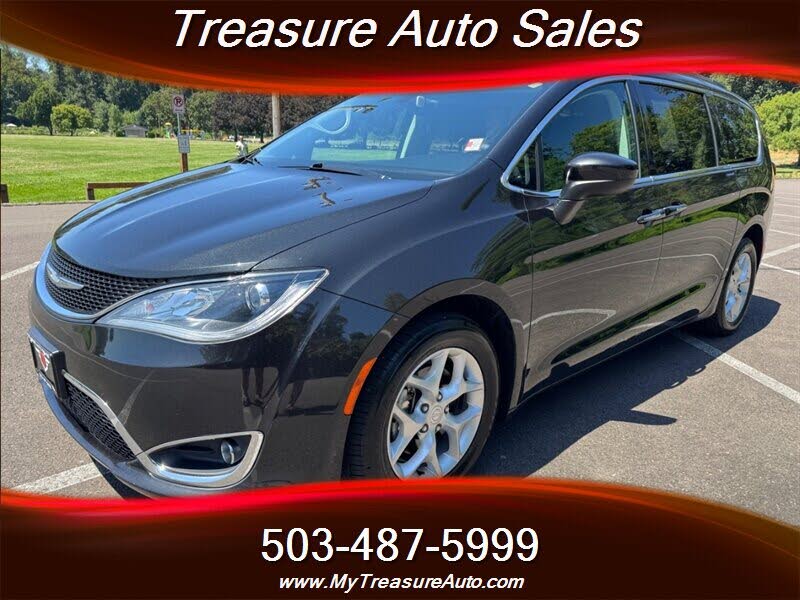 2017 Chrysler Pacifica Touring Plus FWD