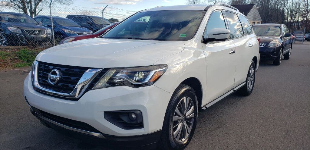 2019 Nissan Pathfinder SL FWD