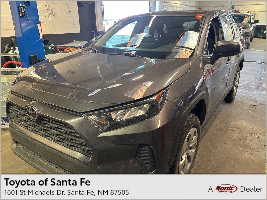 2022 Toyota RAV4 LE FWD