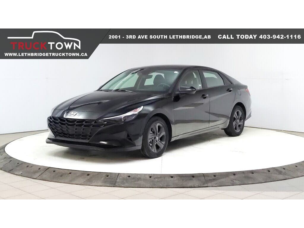 2023 Hyundai Elantra Preferred FWD