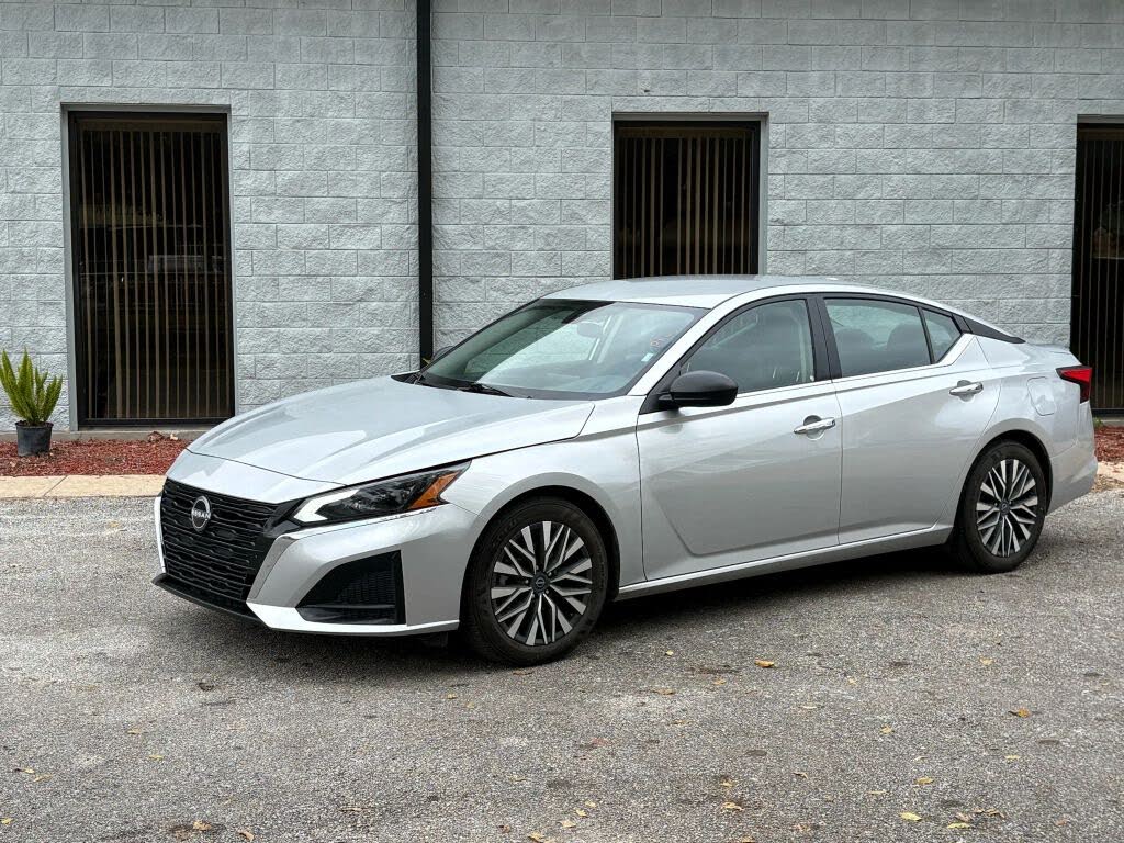 2024 Nissan Altima 2.5 SV FWD