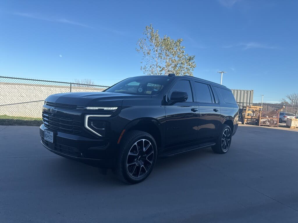 2025 Chevrolet Suburban RST 4WD