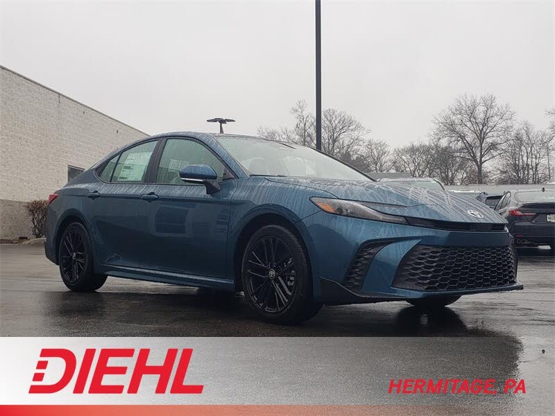 2026 Toyota Camry SE FWD