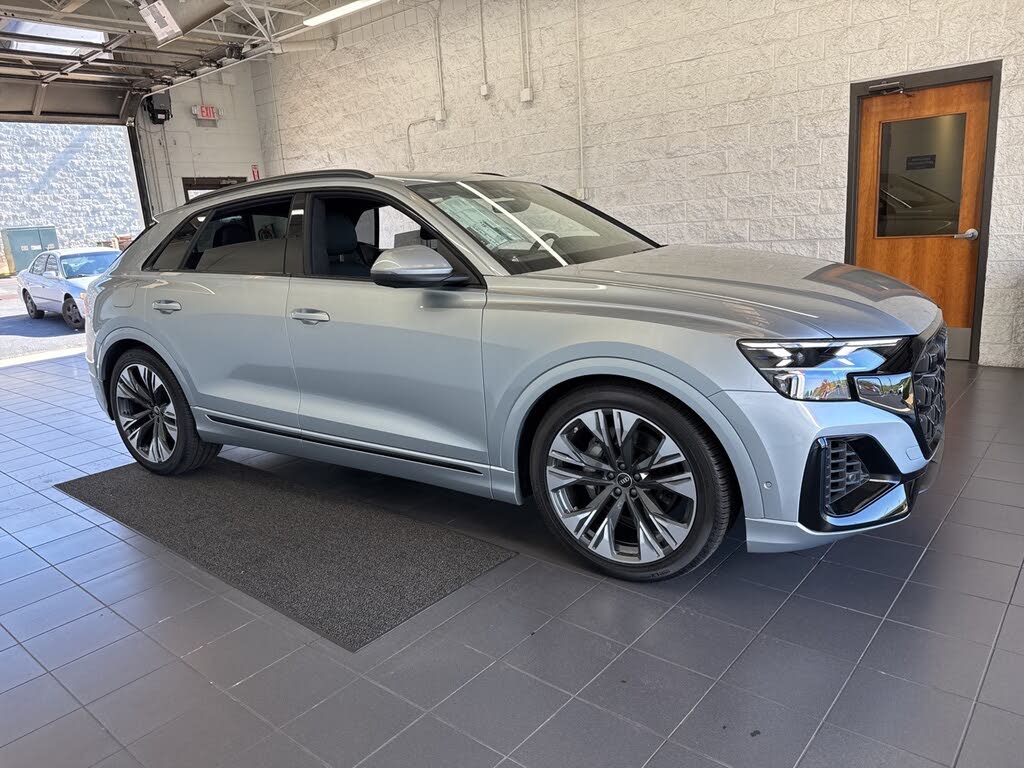 2025 Audi Q8