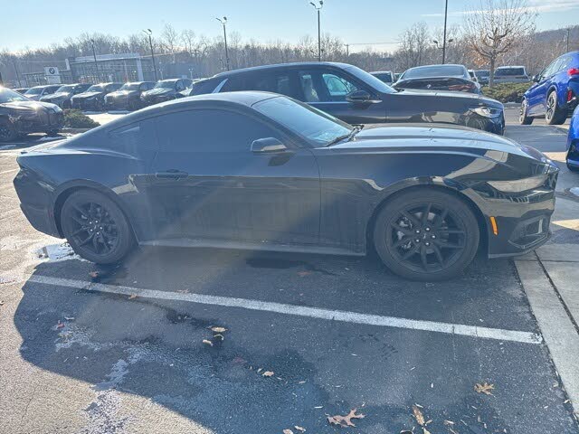 2025 Ford Mustang EcoBoost Fastback RWD