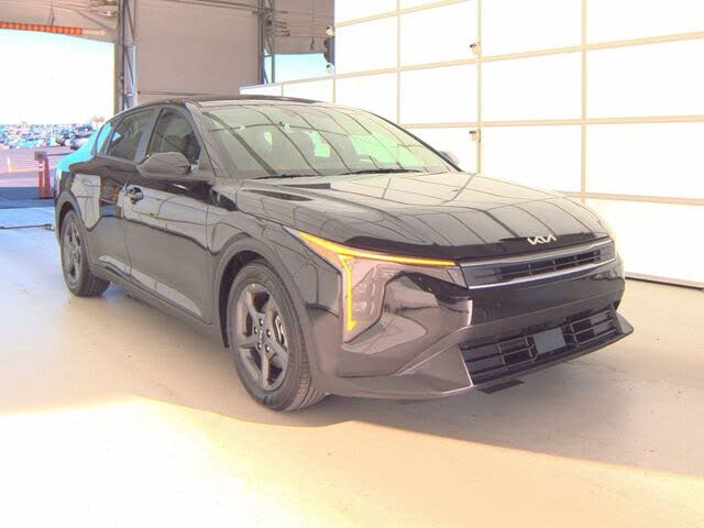 2025 Kia K4 LXS FWD