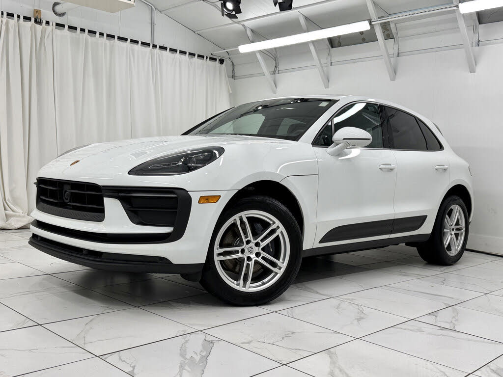 2025 Porsche Macan AWD