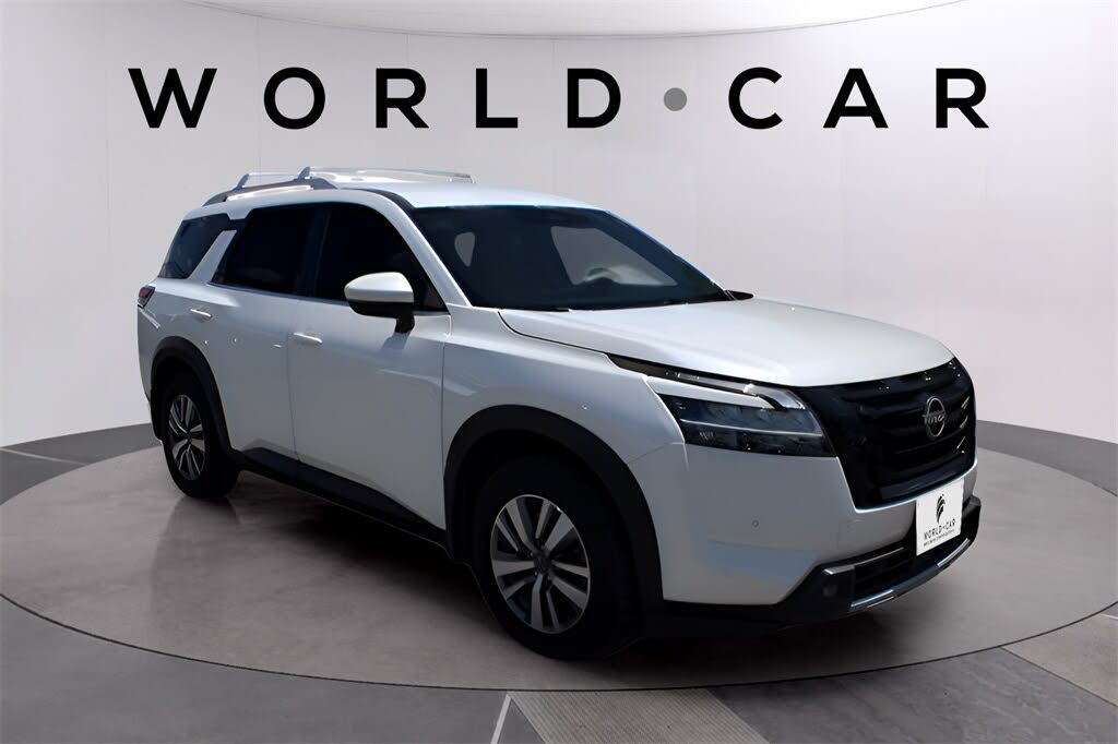 2022 Nissan Pathfinder SL 4WD