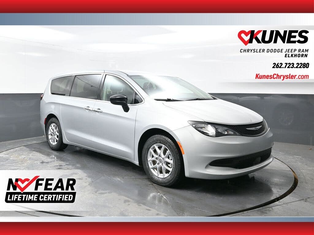 2024 Chrysler Voyager LX FWD