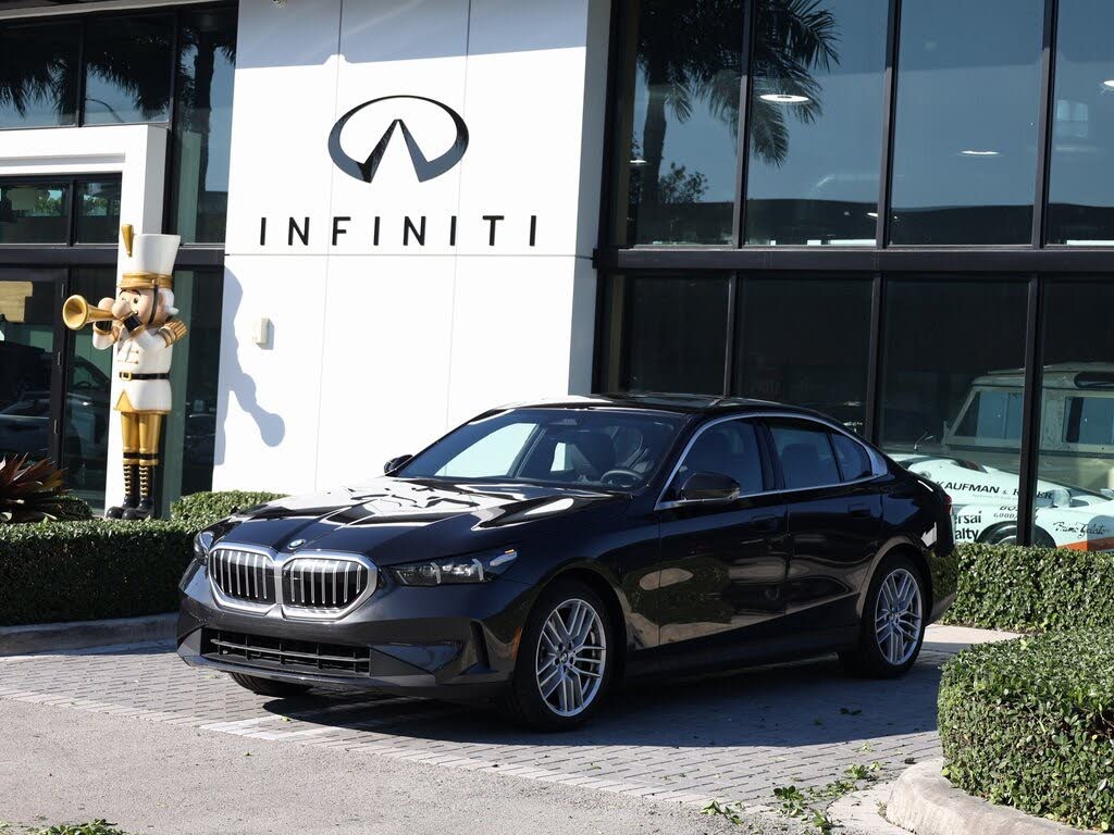 2025 BMW 5 Series 530i xDrive