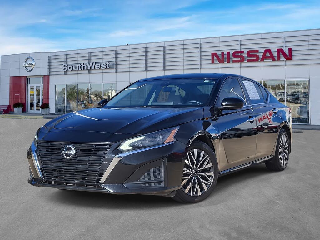 2023 Nissan Altima 2.5 SV FWD
