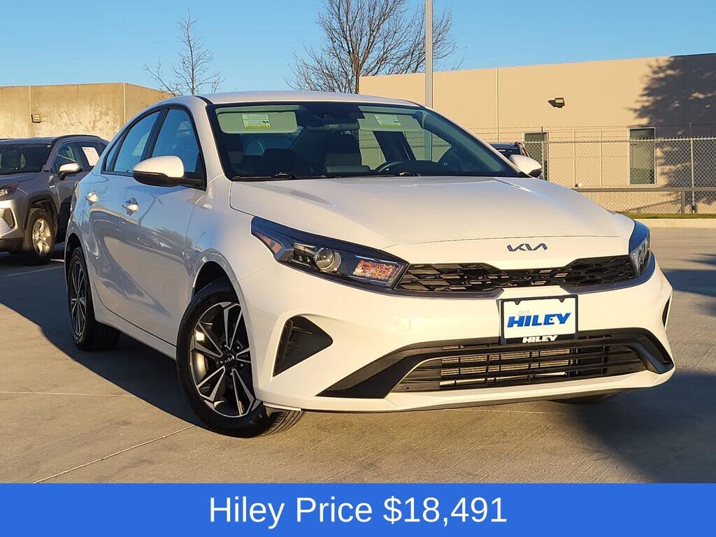 2024 Kia Forte LXS FWD