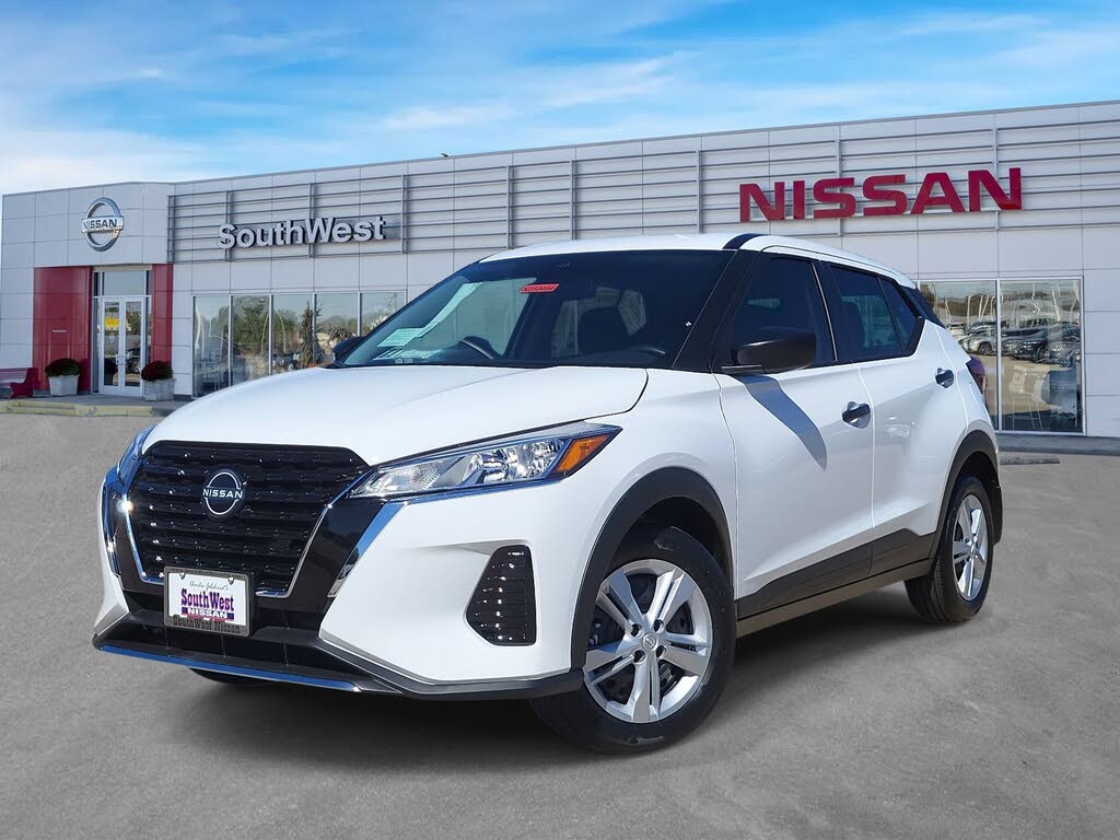 2025 Nissan Kicks Play S FWD