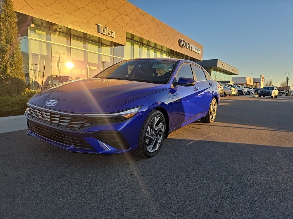 2026 Hyundai Elantra Limited FWD