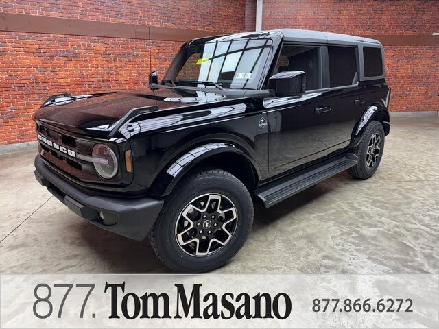 2025 Ford Bronco Outer Banks 4-Door 4WD