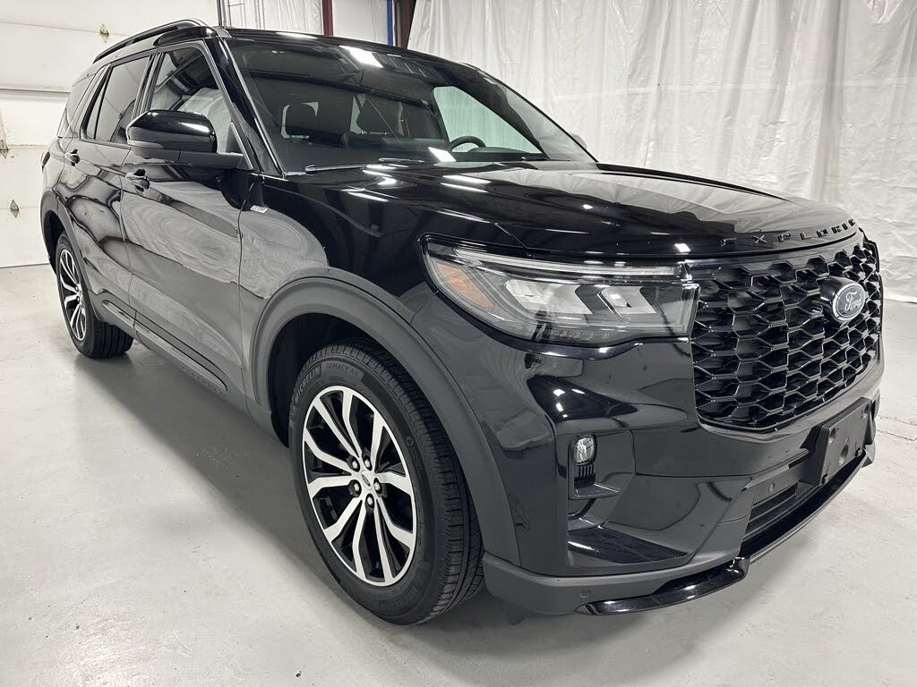 2025 Ford Explorer ST-Line AWD