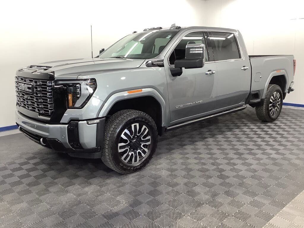 2025 GMC Sierra 2500HD Denali Ultimate Crew Cab 4WD