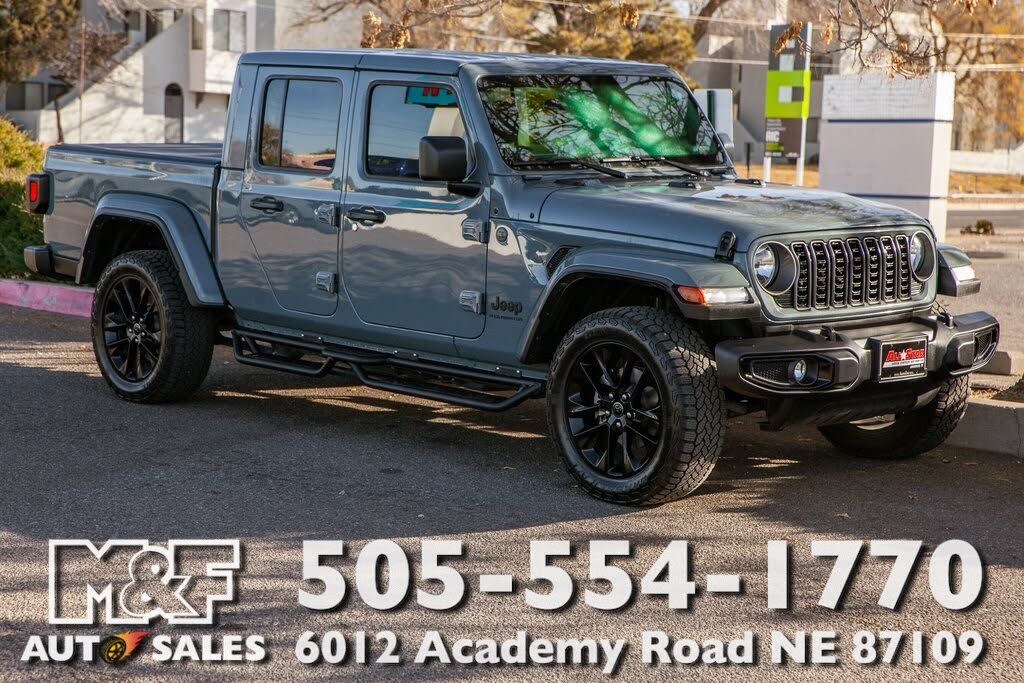 2024 Jeep Gladiator NightHawk Crew Cab 4WD